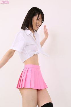 街拍紧身牛仔裤